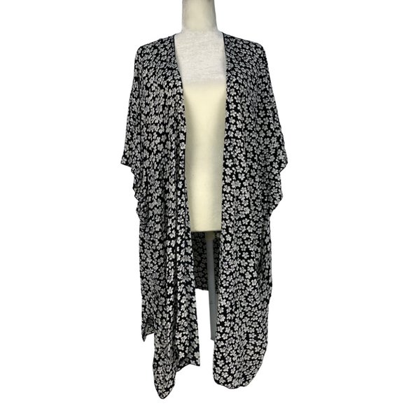 Brandy Melville Tops - Brandy Melville Black Floral Kimono One Size Oversized Side Slits